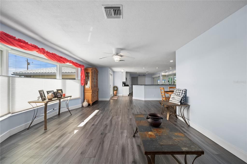 For Sale: $599,000 (3 beds, 2 baths, 1782 Square Feet)