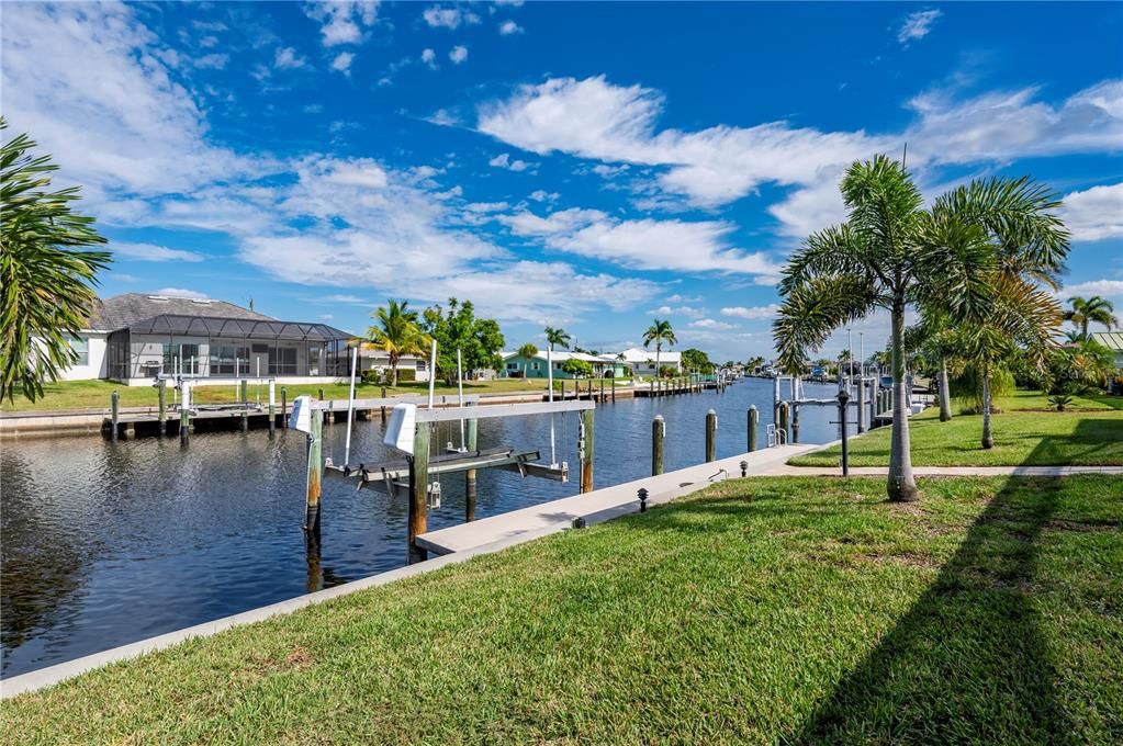 For Sale: $599,000 (3 beds, 2 baths, 1782 Square Feet)