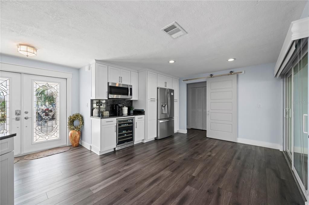 For Sale: $599,000 (3 beds, 2 baths, 1782 Square Feet)