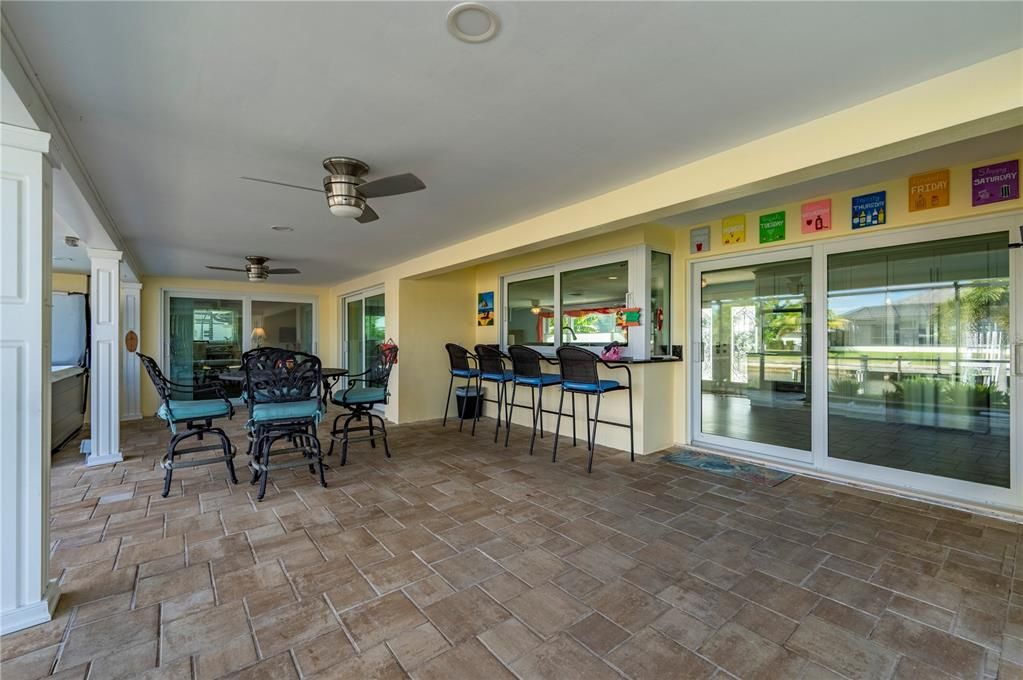 For Sale: $599,000 (3 beds, 2 baths, 1782 Square Feet)