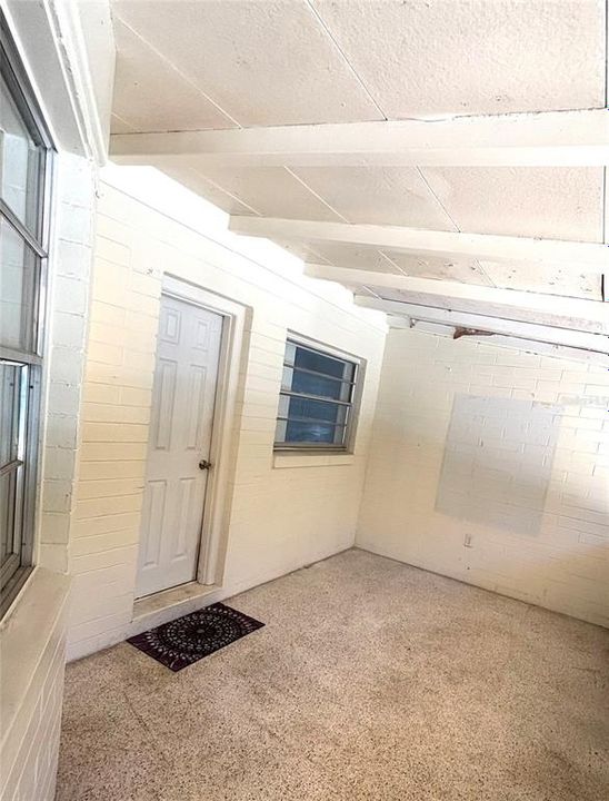 出租: $2,100 (4 贝兹, 3 浴室, 2089 平方英尺)