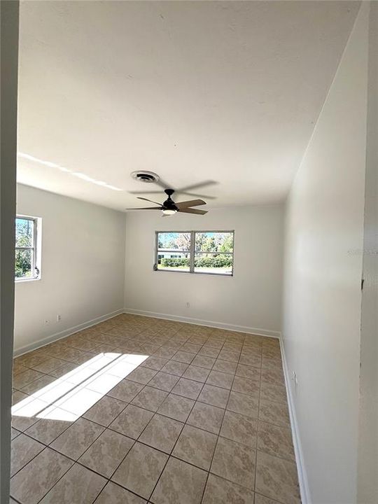 出租: $2,100 (4 贝兹, 3 浴室, 2089 平方英尺)