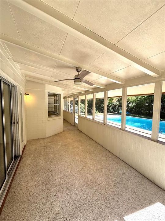 出租: $2,100 (4 贝兹, 3 浴室, 2089 平方英尺)