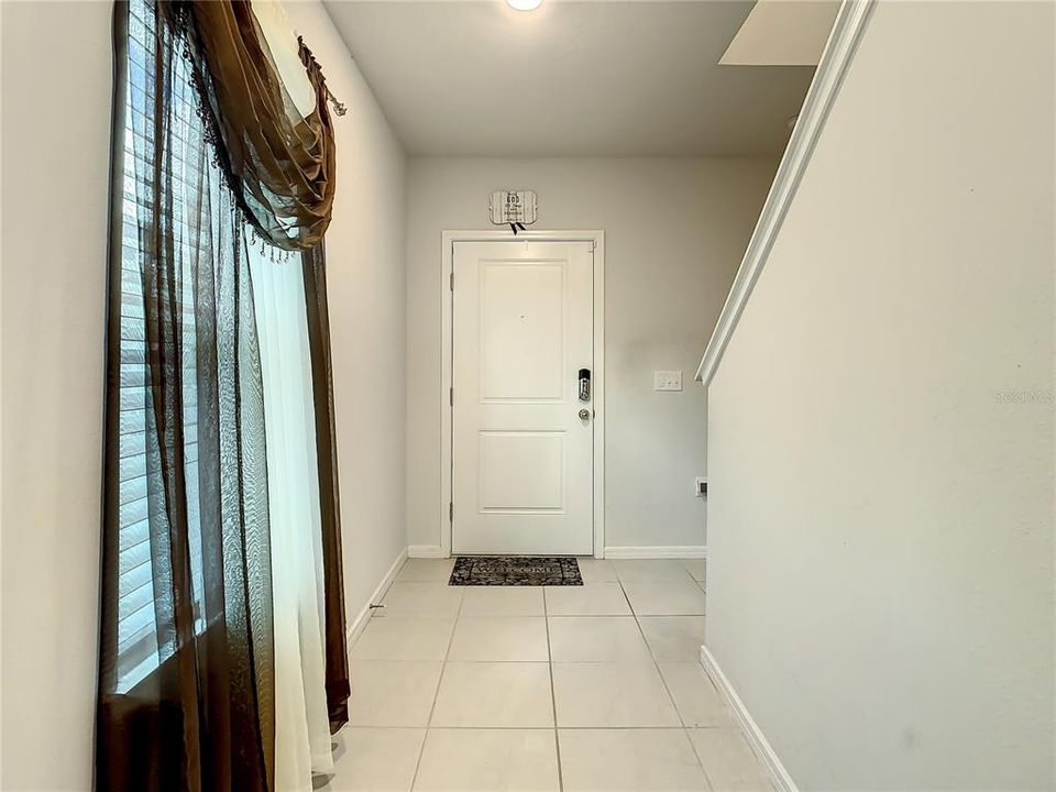 For Rent: $2,845 (5 beds, 3 baths, 2615 Square Feet)