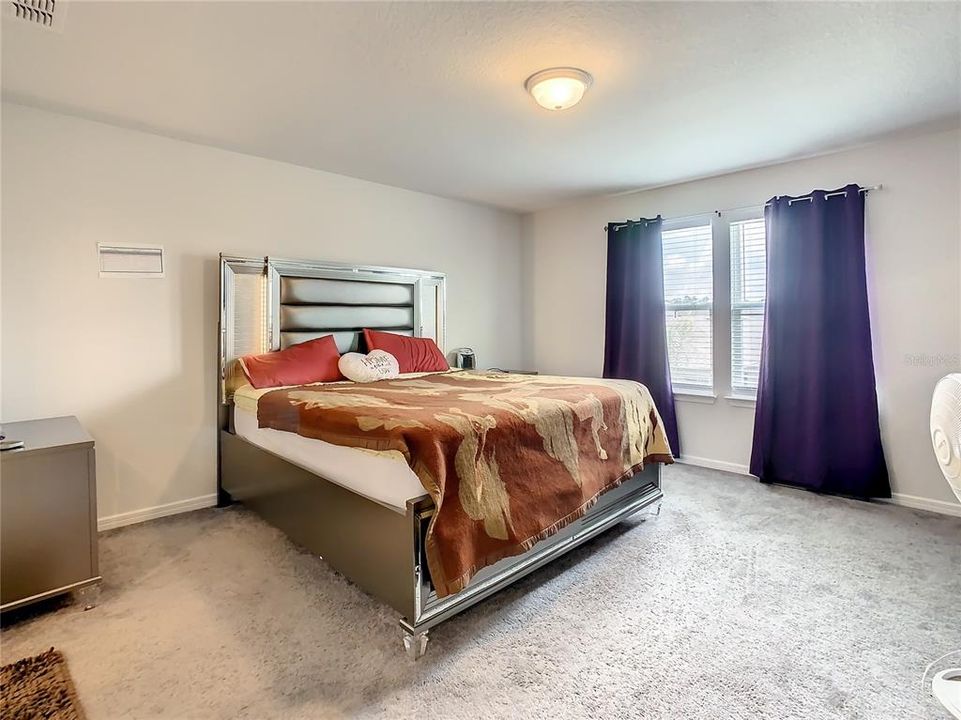 For Rent: $2,845 (5 beds, 3 baths, 2615 Square Feet)