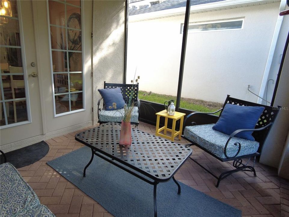 En Venta: $425,000 (3 camas, 2 baños, 1699 Pies cuadrados)