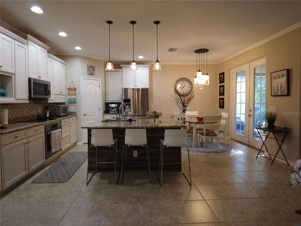 En Venta: $425,000 (3 camas, 2 baños, 1699 Pies cuadrados)