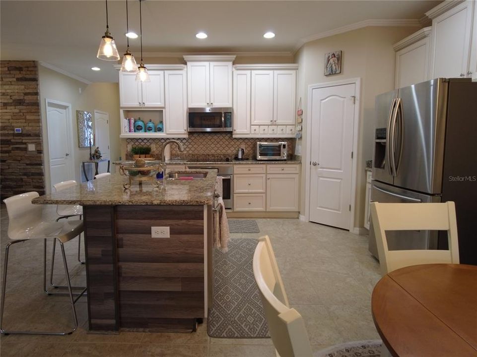 En Venta: $425,000 (3 camas, 2 baños, 1699 Pies cuadrados)