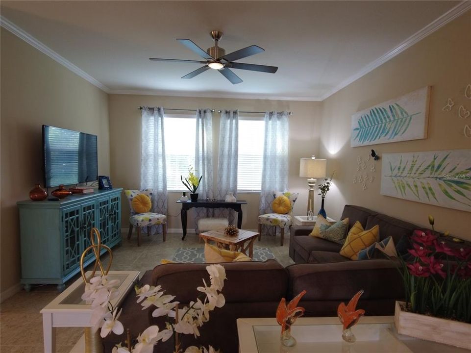 En Venta: $425,000 (3 camas, 2 baños, 1699 Pies cuadrados)