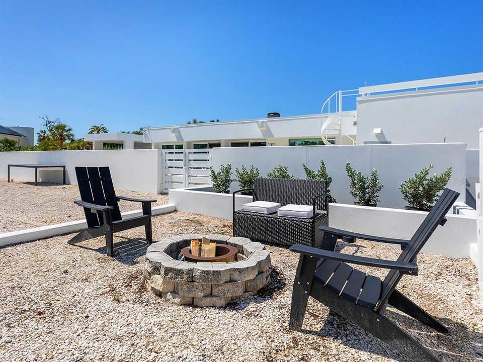 В аренду: $16,500 (4 спален, 3 ванн, 4006 Квадратных фут)