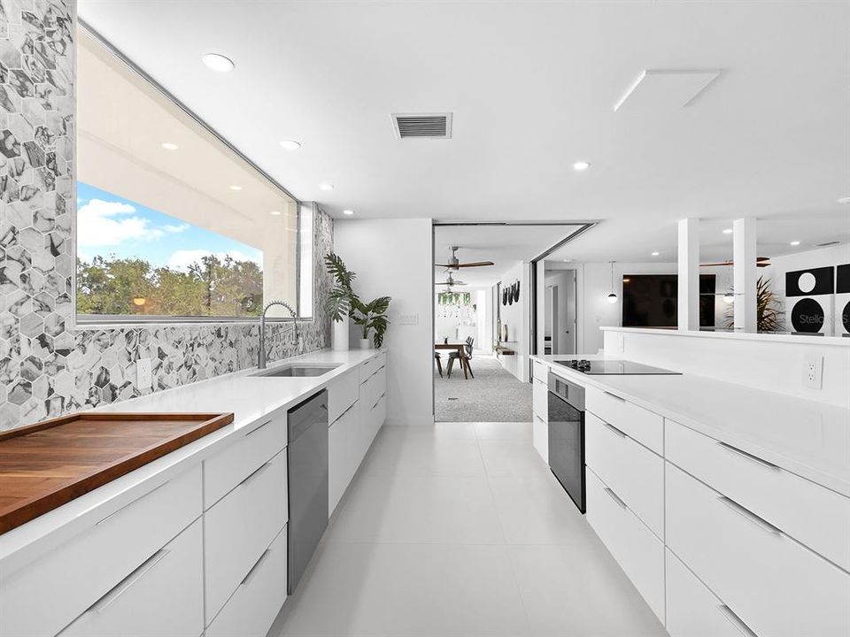 В аренду: $16,500 (4 спален, 3 ванн, 4006 Квадратных фут)