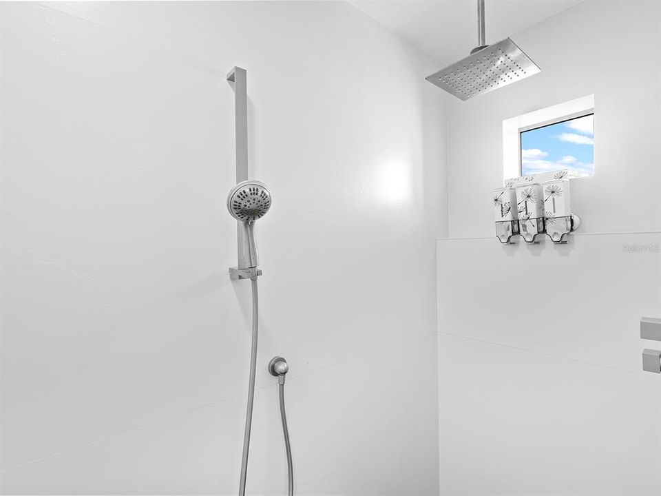 В аренду: $16,500 (4 спален, 3 ванн, 4006 Квадратных фут)