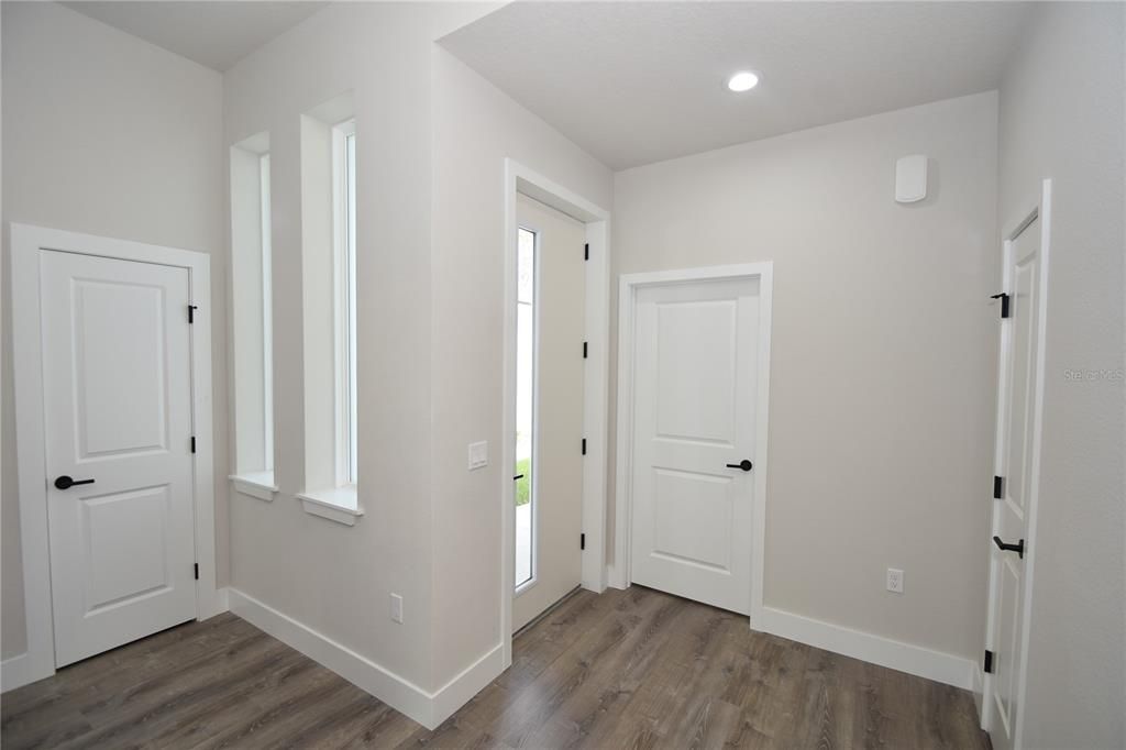 В аренду: $2,000 (3 спален, 2 ванн, 1368 Квадратных фут)