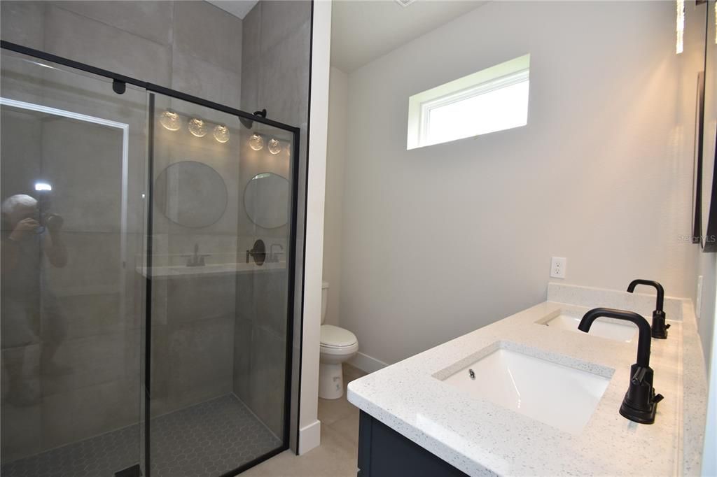 В аренду: $2,000 (3 спален, 2 ванн, 1368 Квадратных фут)