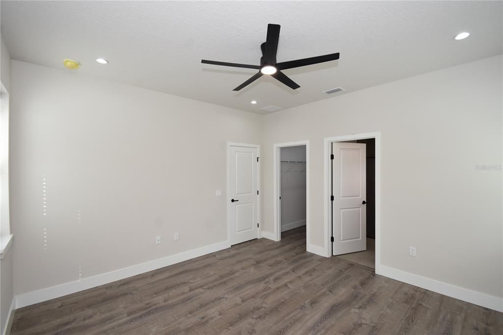 В аренду: $2,000 (3 спален, 2 ванн, 1368 Квадратных фут)