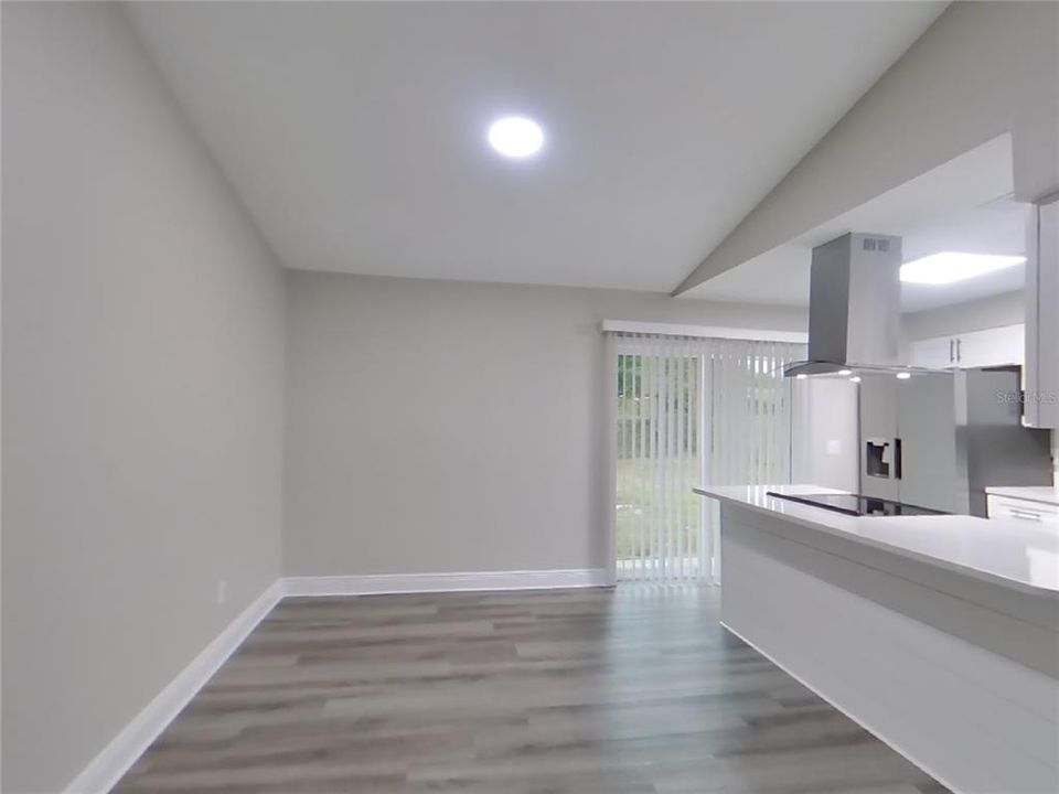 出租: $1,789 (4 贝兹, 2 浴室, 1248 平方英尺)