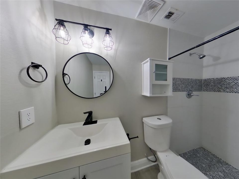 出租: $1,789 (4 贝兹, 2 浴室, 1248 平方英尺)