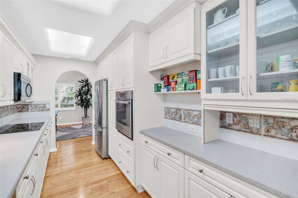 For Sale: $799,000 (3 beds, 2 baths, 1940 Square Feet)