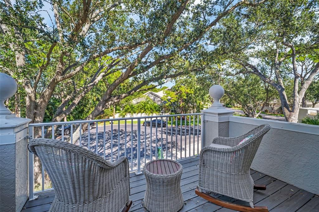 For Sale: $799,000 (3 beds, 2 baths, 1940 Square Feet)