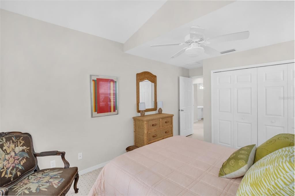 For Sale: $799,000 (3 beds, 2 baths, 1940 Square Feet)