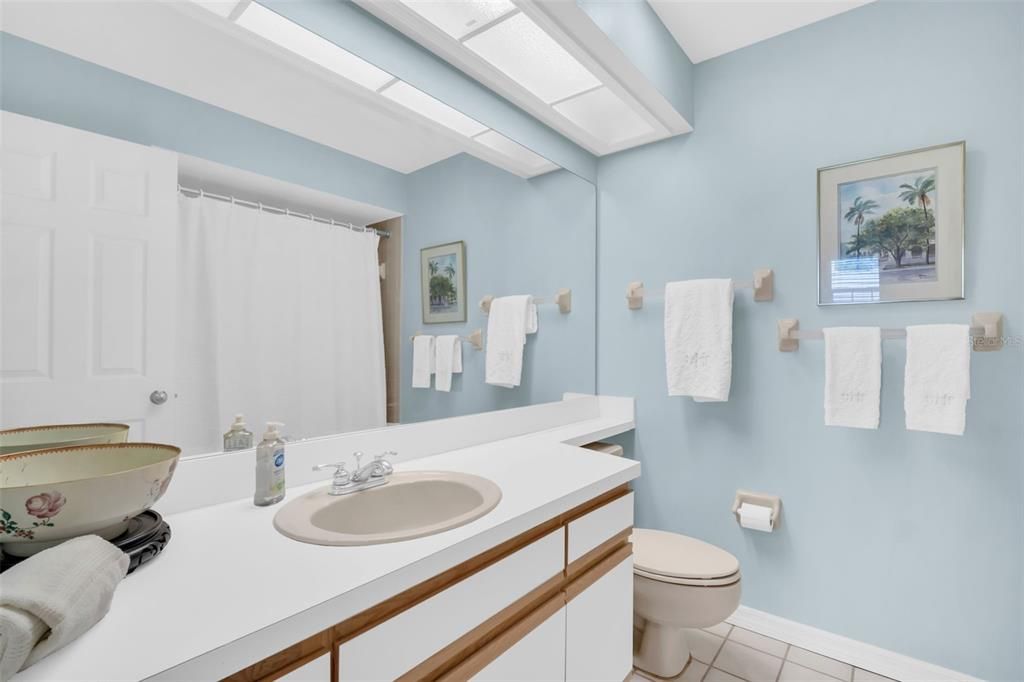 For Sale: $799,000 (3 beds, 2 baths, 1940 Square Feet)