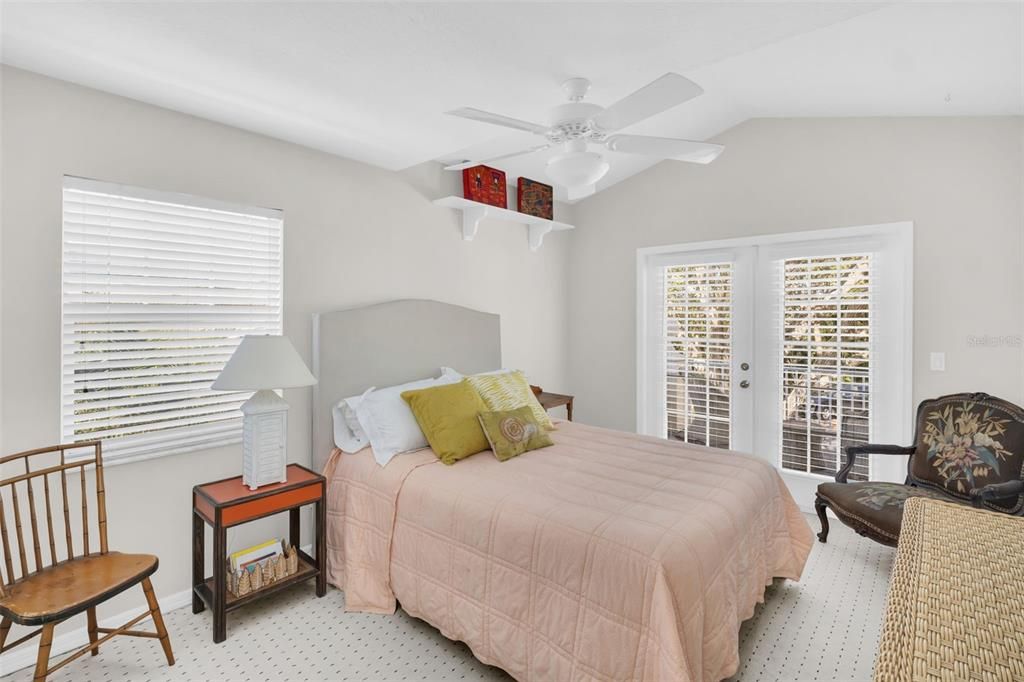 For Sale: $799,000 (3 beds, 2 baths, 1940 Square Feet)