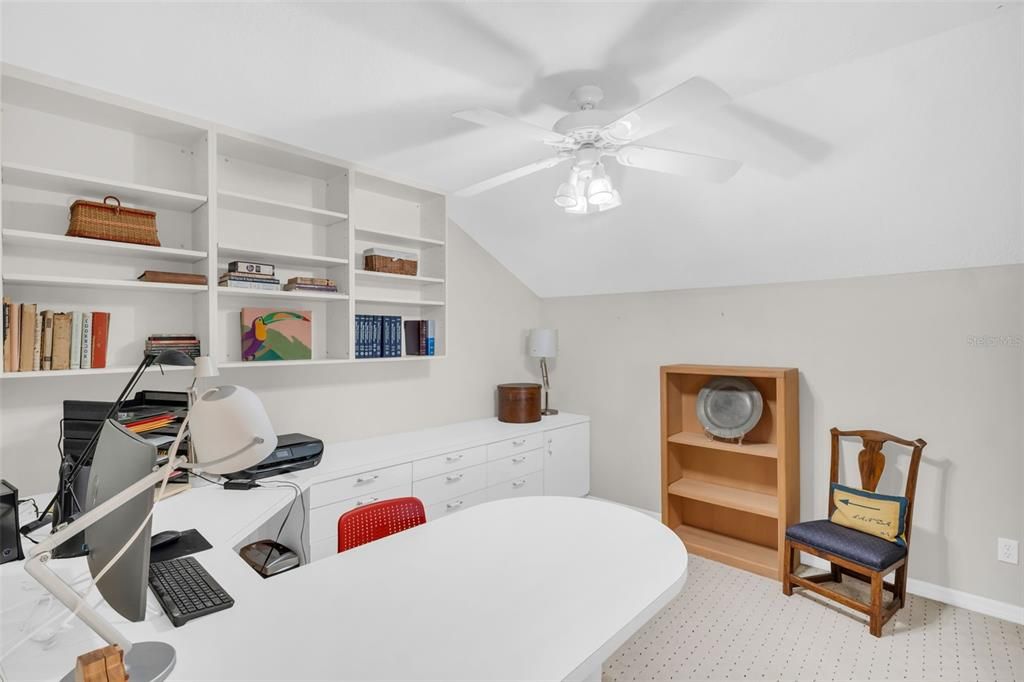 For Sale: $799,000 (3 beds, 2 baths, 1940 Square Feet)