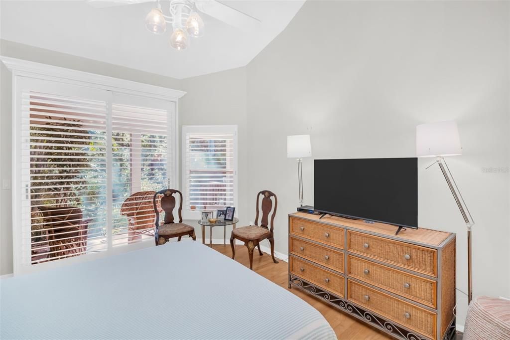 For Sale: $799,000 (3 beds, 2 baths, 1940 Square Feet)