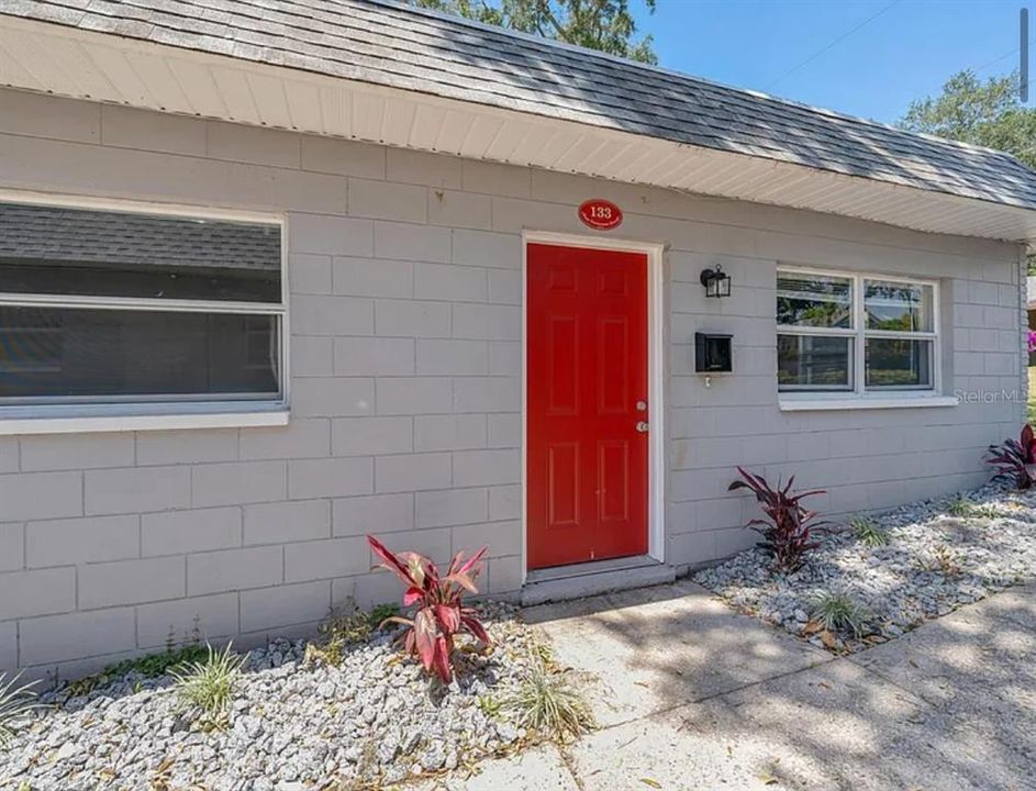 For Rent: $1,395 (2 beds, 1 baths, 900 Square Feet)