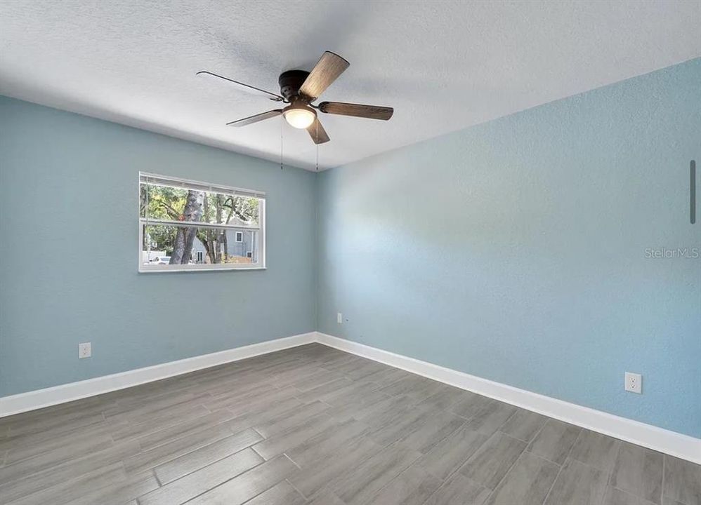 For Rent: $1,395 (2 beds, 1 baths, 900 Square Feet)