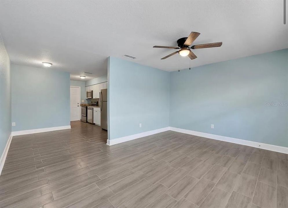 For Rent: $1,395 (2 beds, 1 baths, 900 Square Feet)