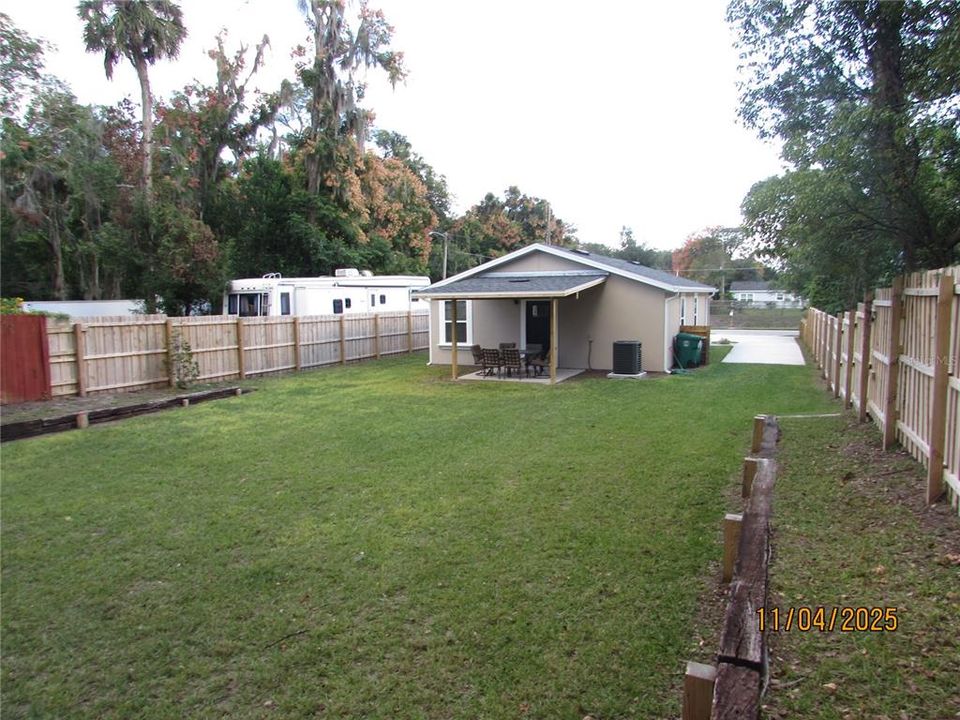 Activo con contrato: $327,000 (3 camas, 2 baños, 1319 Pies cuadrados)