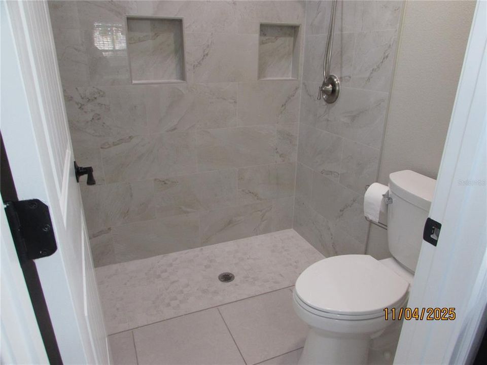 Activo con contrato: $327,000 (3 camas, 2 baños, 1319 Pies cuadrados)