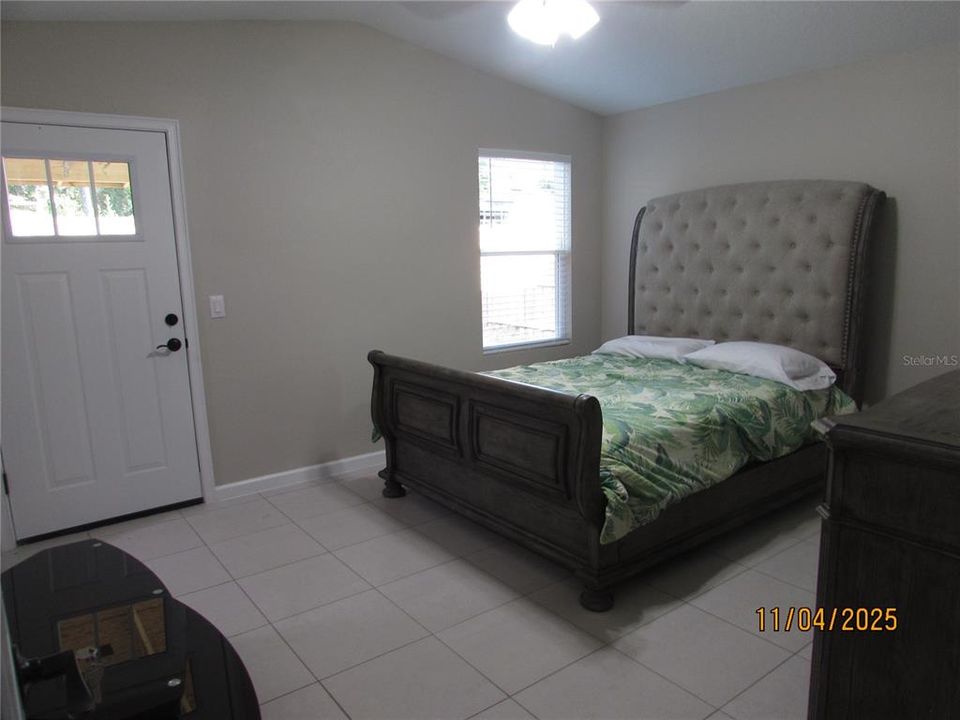 Activo con contrato: $327,000 (3 camas, 2 baños, 1319 Pies cuadrados)