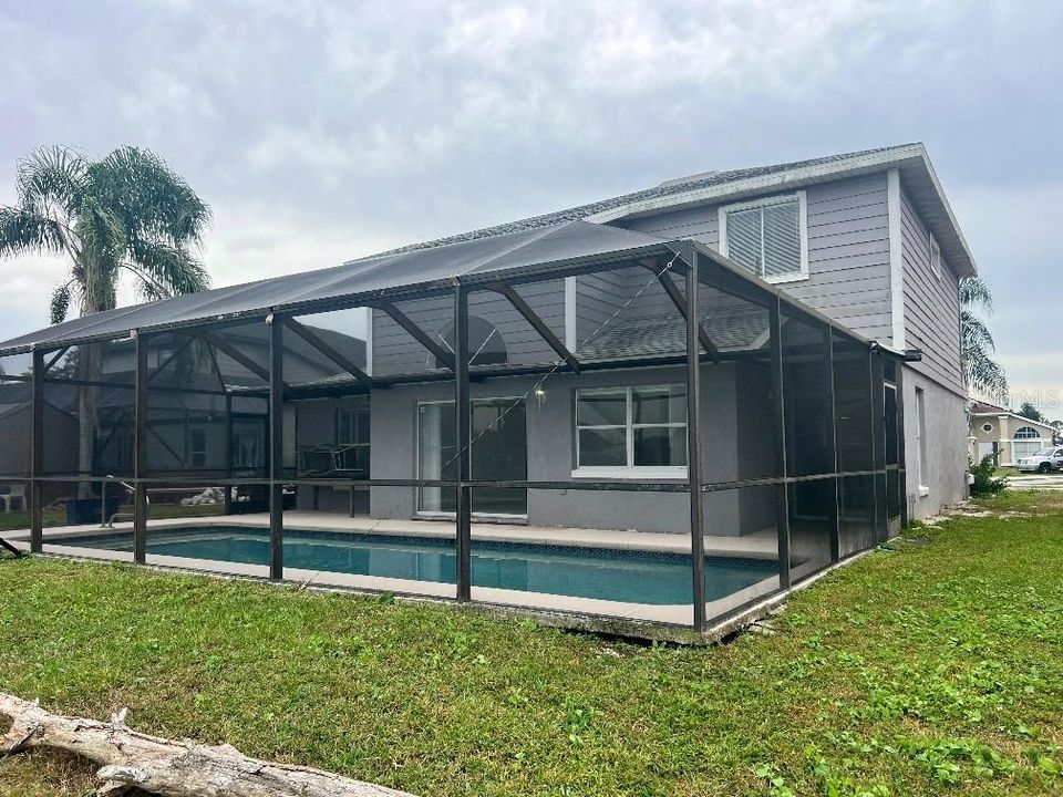 Под контрактом: $2,400 (4 спален, 2 ванн, 1906 Квадратных фут)