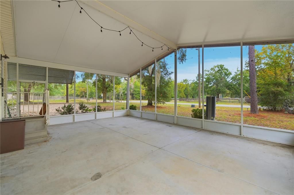 For Sale: $244,900 (3 beds, 2 baths, 1497 Square Feet)