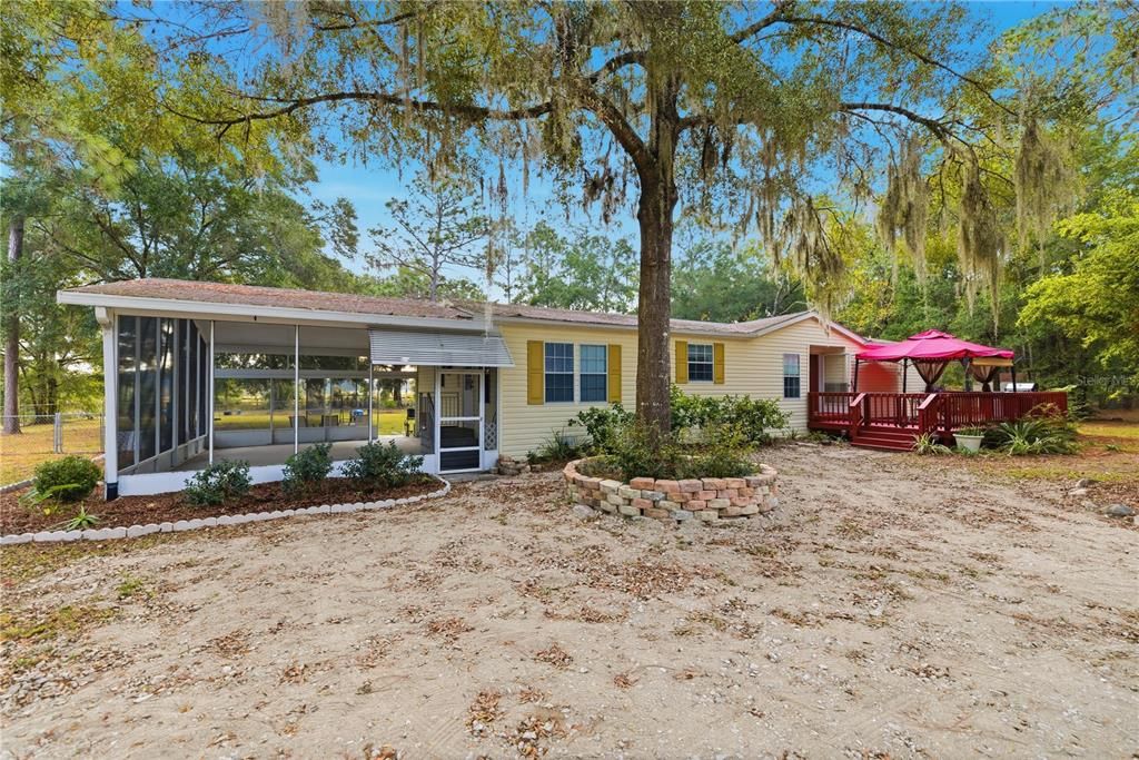 For Sale: $244,900 (3 beds, 2 baths, 1497 Square Feet)