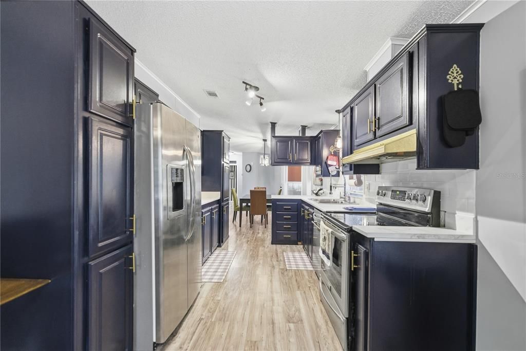 For Sale: $244,900 (3 beds, 2 baths, 1497 Square Feet)