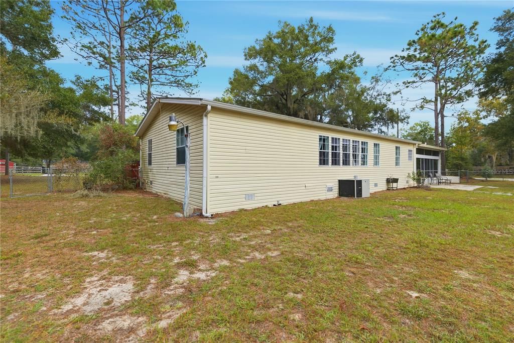 For Sale: $244,900 (3 beds, 2 baths, 1497 Square Feet)