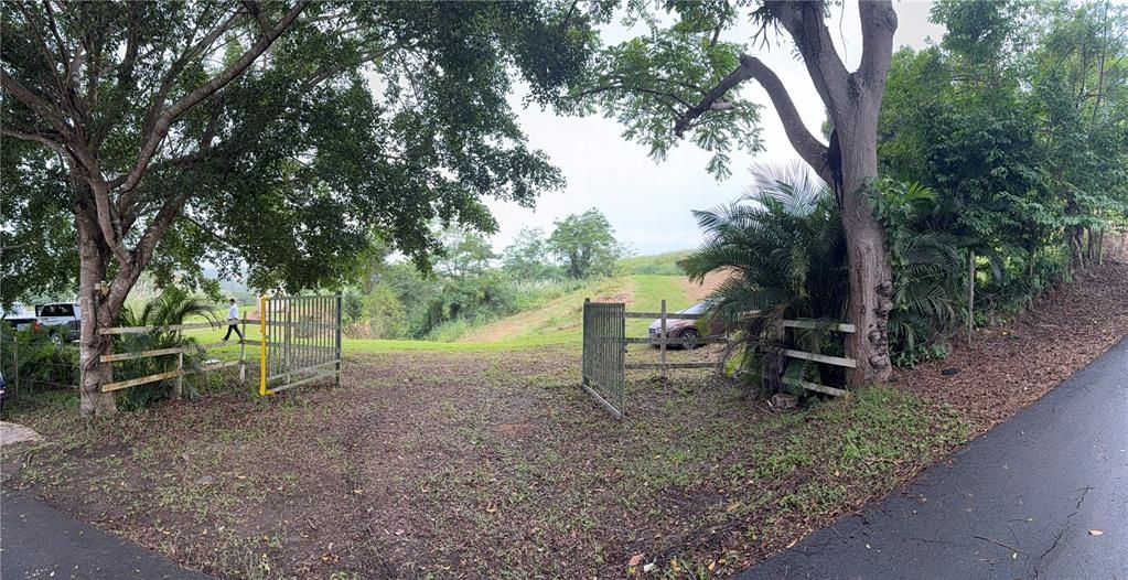 На продажу: $248,295 (17.31 acres)