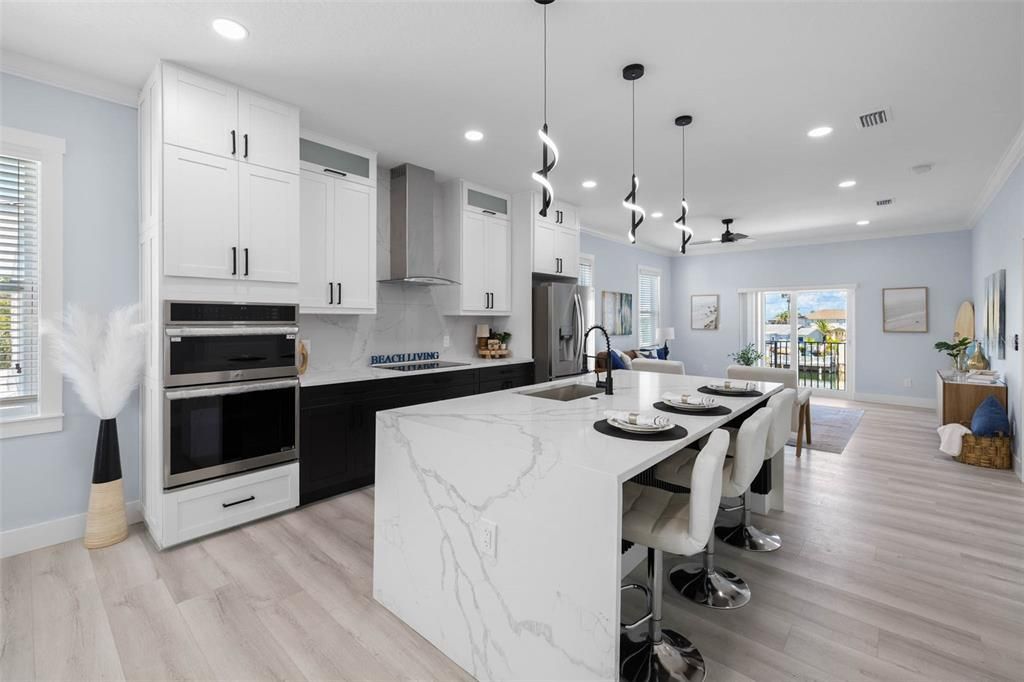 Под контрактом: $535,000 (3 спален, 2 ванн, 1750 Квадратных фут)