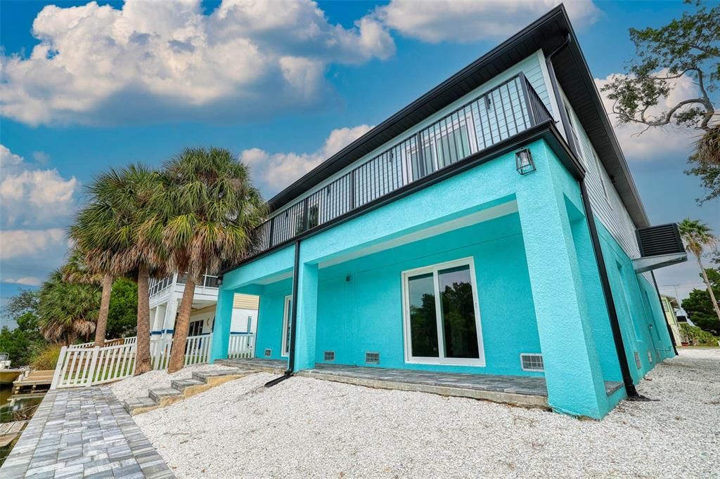 Под контрактом: $535,000 (3 спален, 2 ванн, 1750 Квадратных фут)