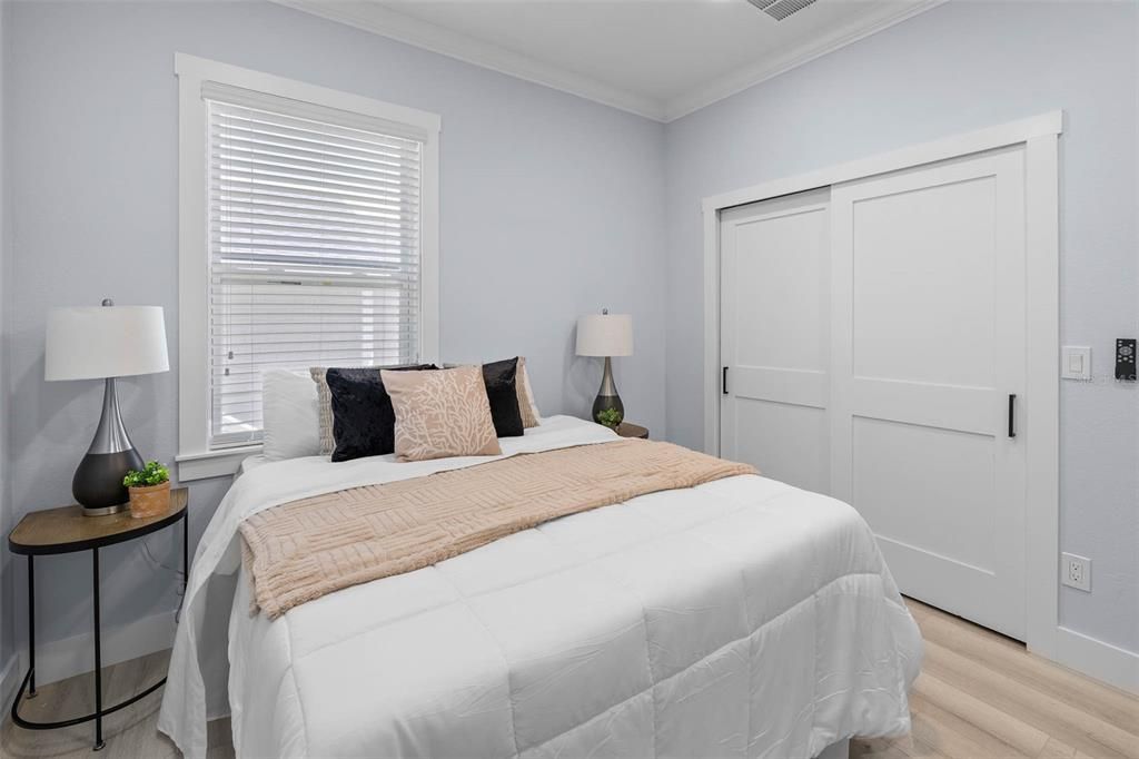 Под контрактом: $535,000 (3 спален, 2 ванн, 1750 Квадратных фут)