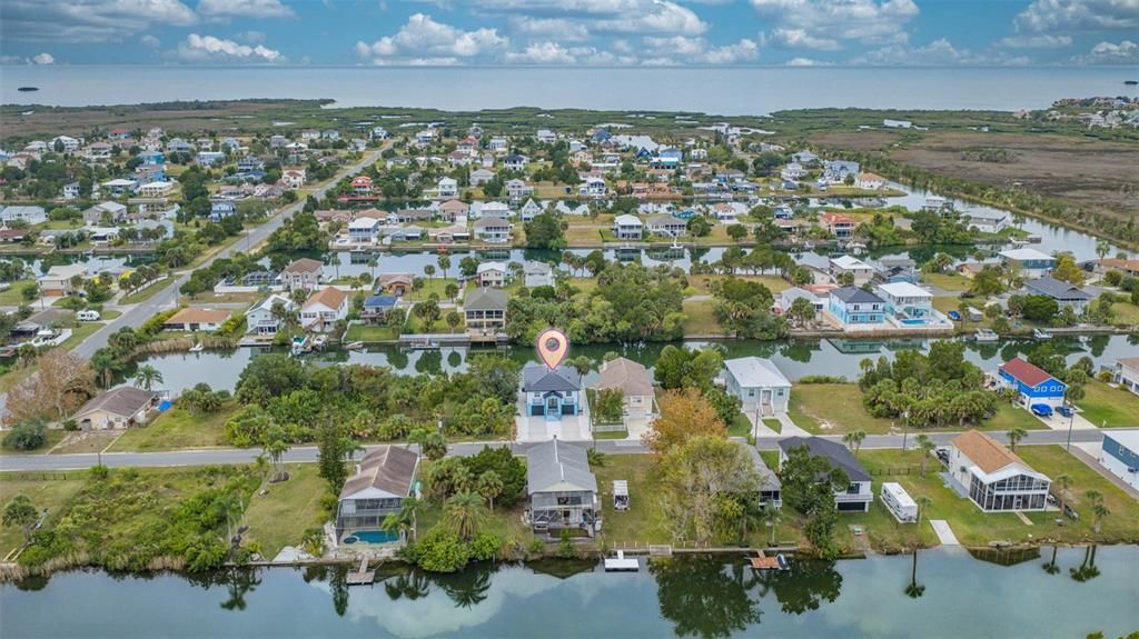 Под контрактом: $535,000 (3 спален, 2 ванн, 1750 Квадратных фут)