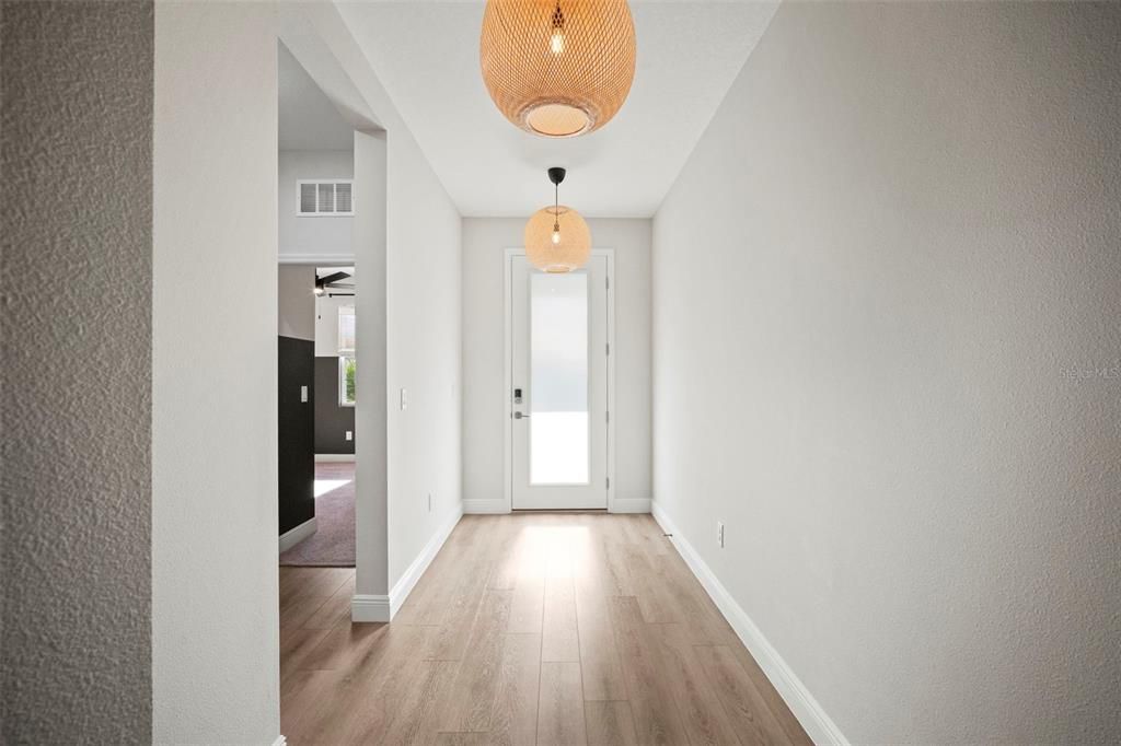 出租: $3,000 (3 贝兹, 2 浴室, 1699 平方英尺)