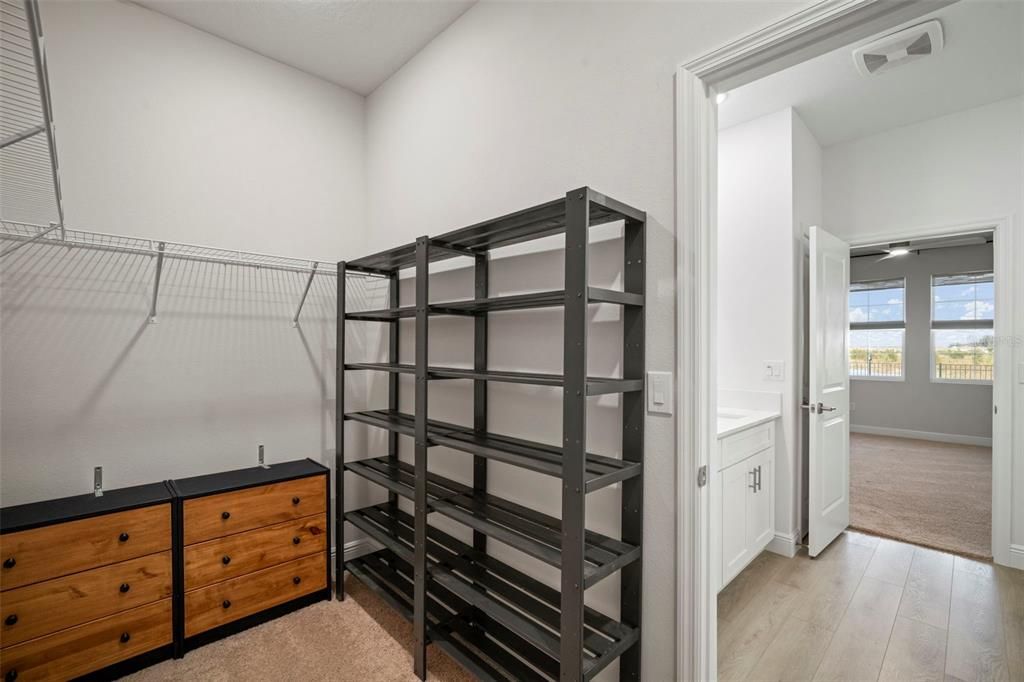 出租: $3,000 (3 贝兹, 2 浴室, 1699 平方英尺)