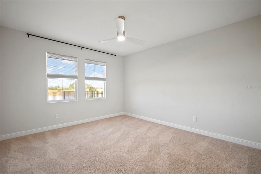 出租: $3,000 (3 贝兹, 2 浴室, 1699 平方英尺)