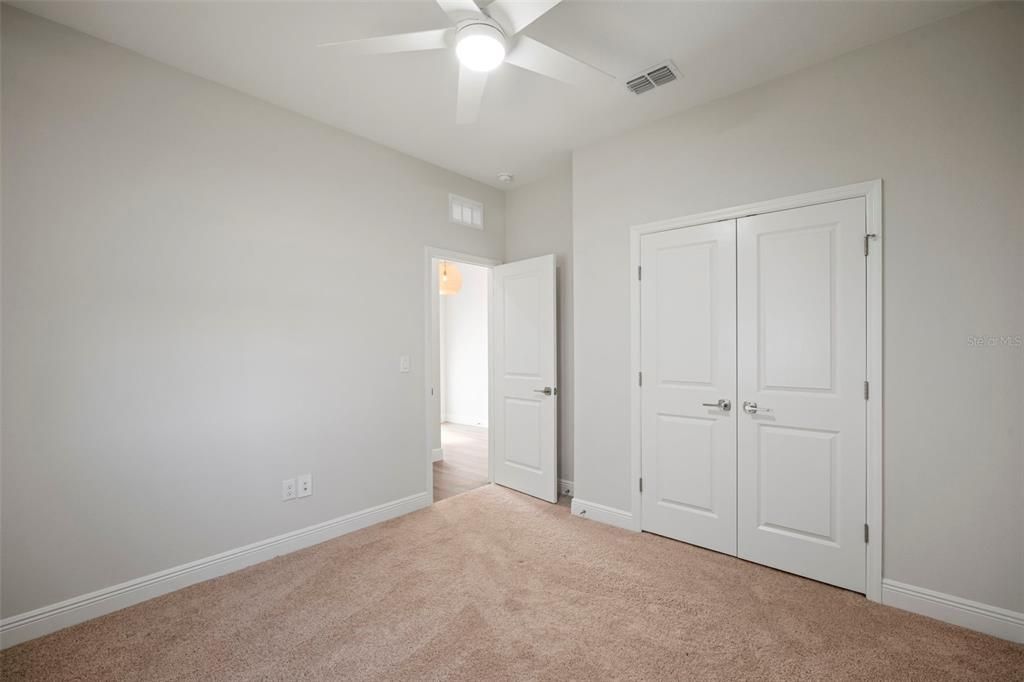 出租: $3,000 (3 贝兹, 2 浴室, 1699 平方英尺)