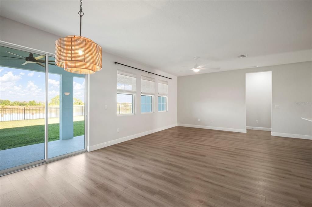 出租: $3,000 (3 贝兹, 2 浴室, 1699 平方英尺)