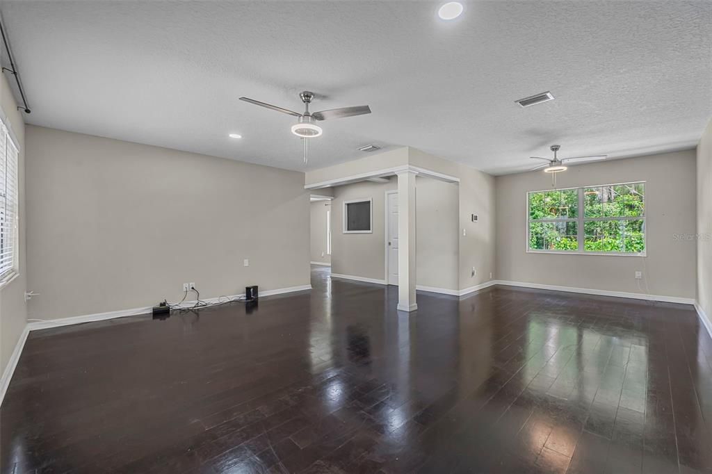 Active With Contract: $299,000 (3 beds, 2 baths, 2500 Square Feet)